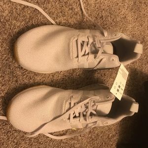 Adidas NMD R2 Gray/Gum, Men’s size 11. NEW